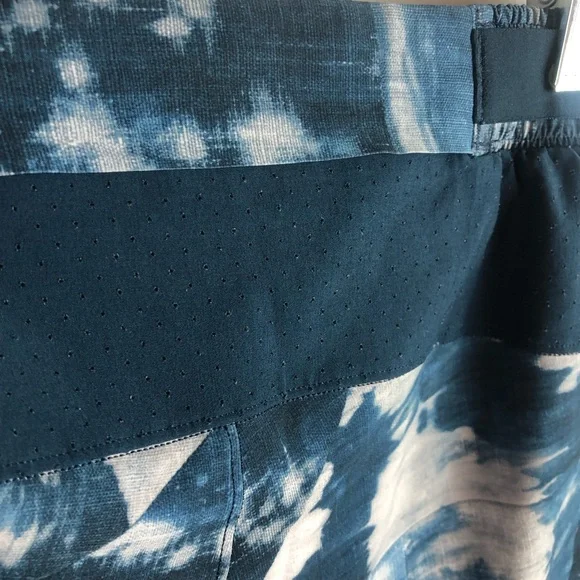 Lululemon Surge Shorts - Bundle of 3 - Picture 10 of 16